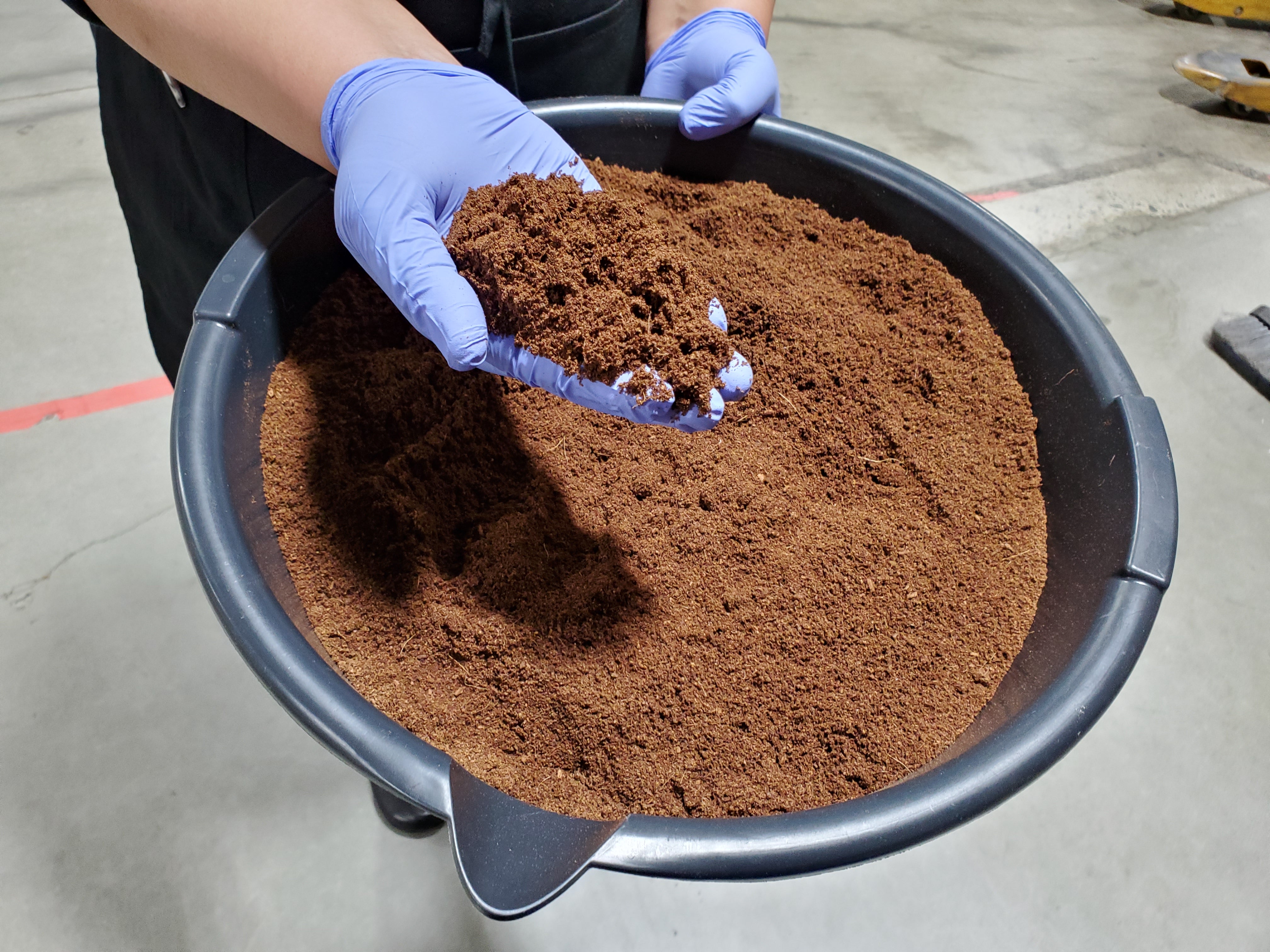 Coir Wonder - Super Absorbent Granules Made From Coconut Husk